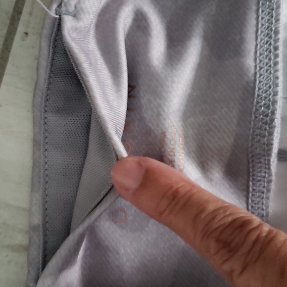 DANSKIN GRAY CAMO CAPRIS - Picture 4 of 4